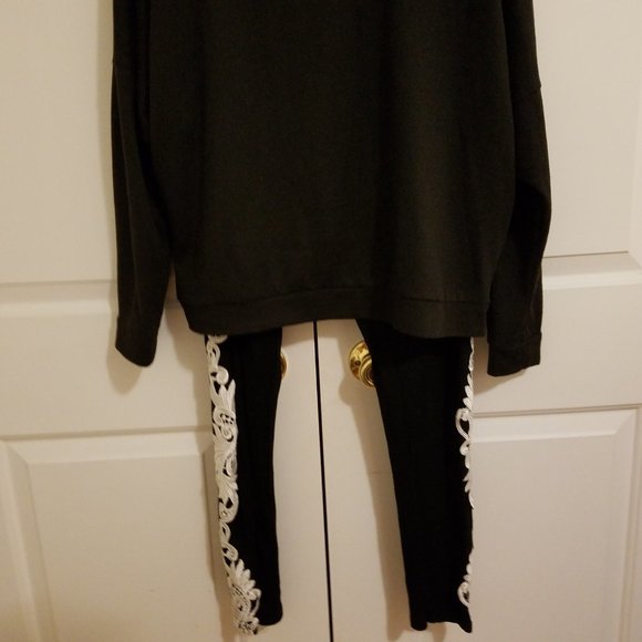 Gorgeous 2-piece outfit . Lace. New. WOT. - Picture 6 of 16